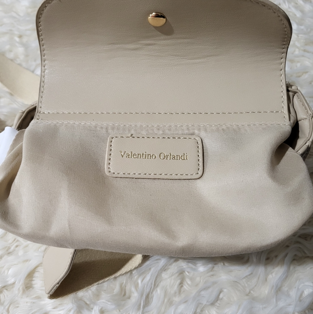 Valentino Orlandi Crossbody Purse Cream Color With Gold Hardware - Picture 11 of 14
